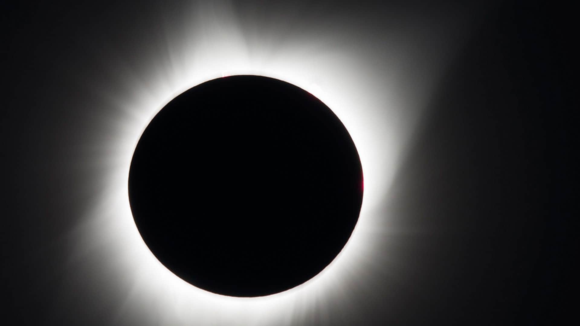 image of an eclipse