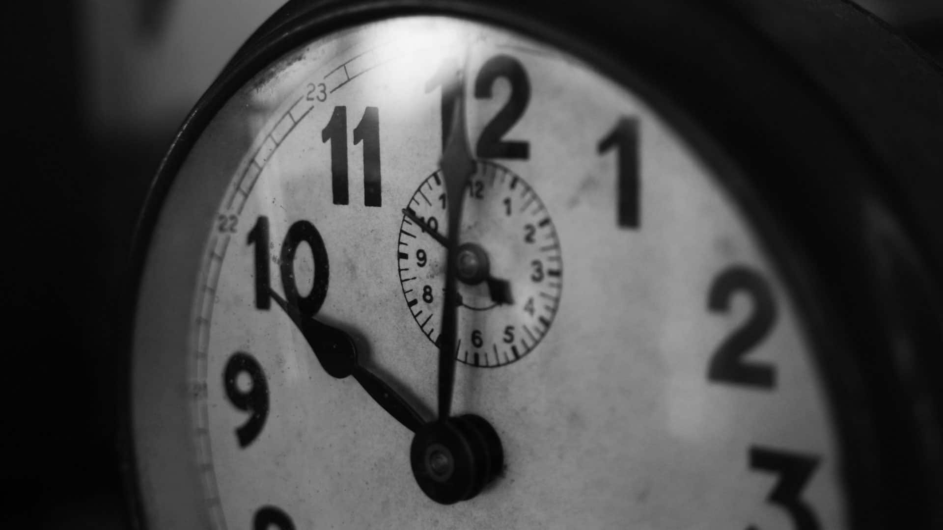 black and white clock